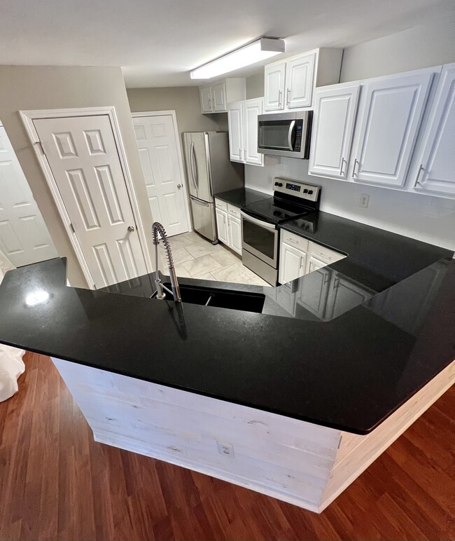Building Photo - 9308 Walden Park Dr