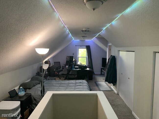 Building Photo - 3 br, 2 bath House - 2510 Ulysses St NE