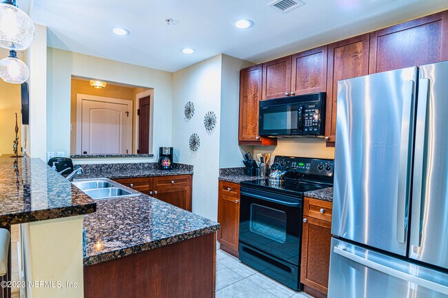 Foto del edificio - 955 Registry Blvd