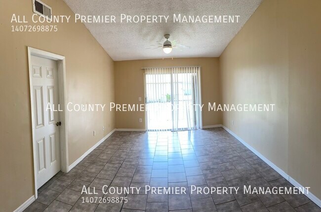 Building Photo - PENDING APPLICATION! Nice 2 Bedroom 2 Bath...