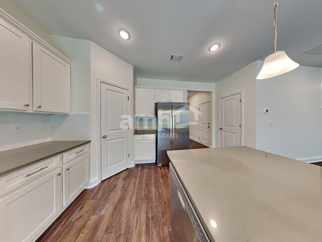 Foto del edificio - 3730 Blackshear Pl