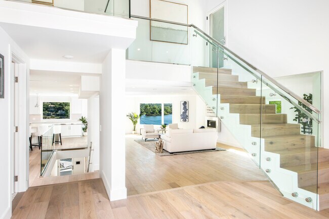 Foto del edificio - 290 Lake Sherwood Dr