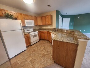 Building Photo - 2026 Windsong Dr