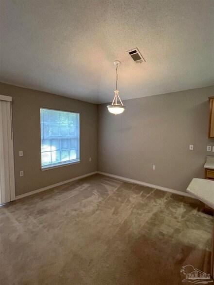 Foto del edificio - 5294 Overbrook Dr