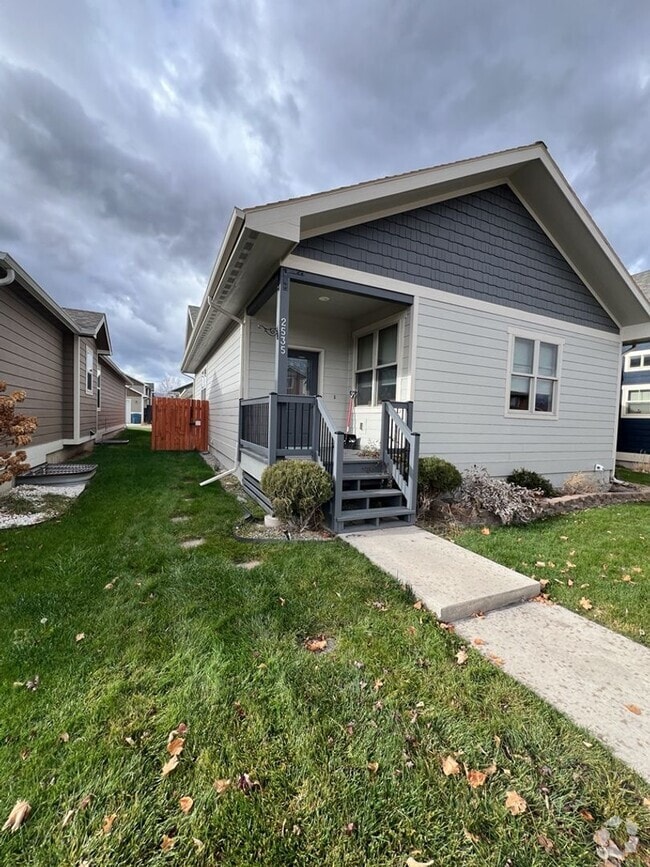 Building Photo - 2535 Latigo Dr