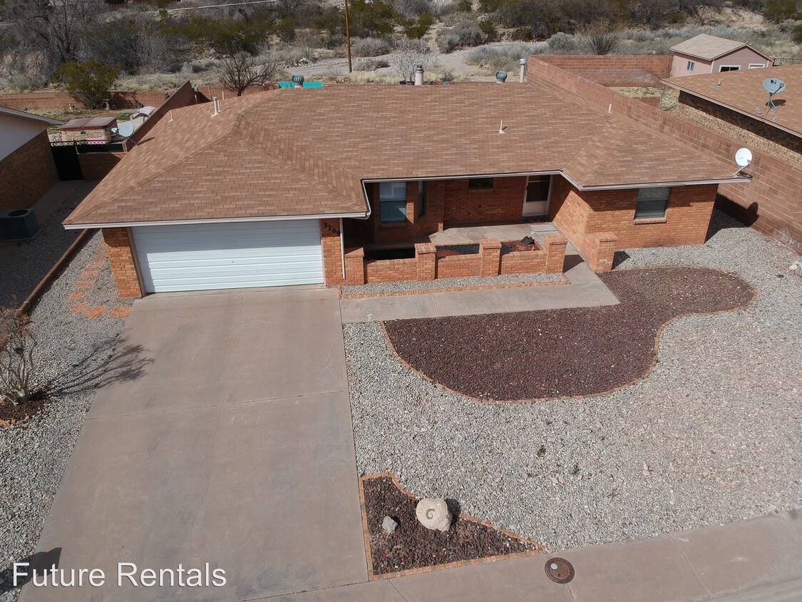 Primary Photo - 3 br, 2 bath House - 3209 Thunder Rd.
