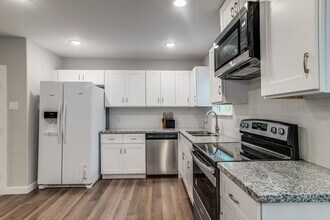 Building Photo - 5705 Breland St