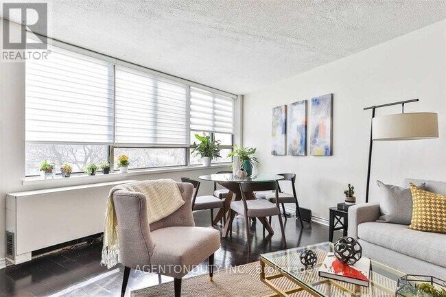 Building Photo - 250 Queens Quay W