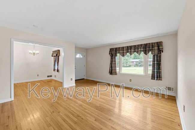 Foto del edificio - 1001 Beverly Heights Dr