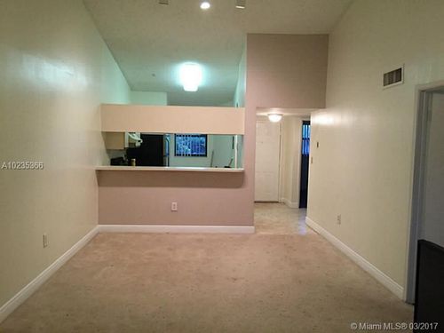 Building Photo - 9971 Nob Hill Ct