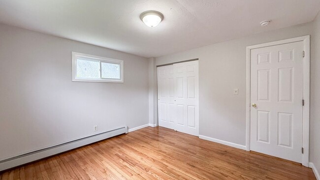 Building Photo - Gorgeous single-family home near Hartford ...