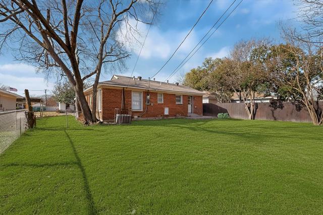 Building Photo - 11122 Stallcup Dr