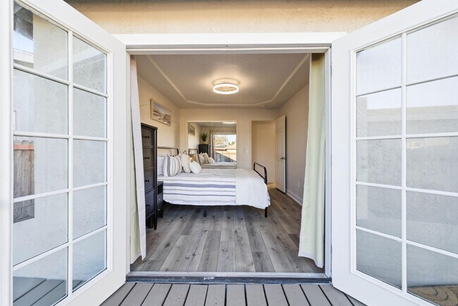 Building Photo - 765 Elkwood Ave