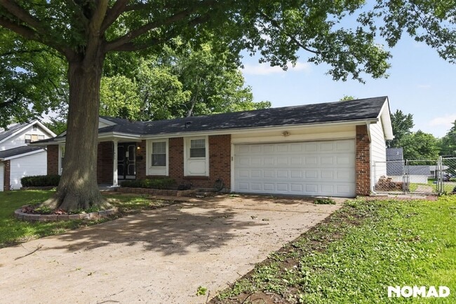 Building Photo - 1835 Ardmore Dr