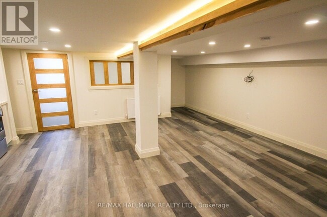 Building Photo - 371 St Clarens Ave