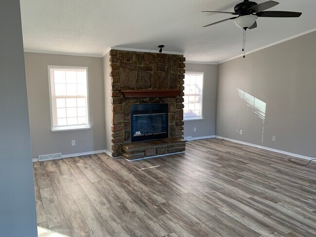 Foto del edificio - 7153 Whitney Rd