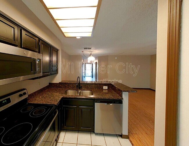 Foto del edificio - 1539 Summer Sands Dr