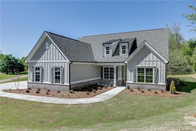 Building Photo - 5682 Meadow View Dr