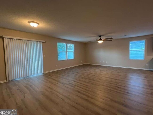 Foto del edificio - Act Fast on this Beautiful 4BR/2BA