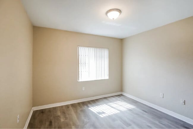 Foto del edificio - 210 NW 187th Ave