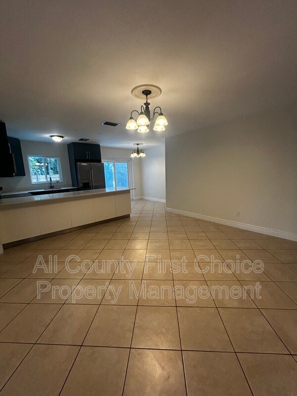 Foto del edificio - 9369 93rd Ave