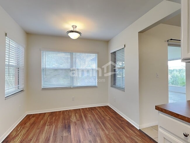 Building Photo - 12241 Woodglen Cir