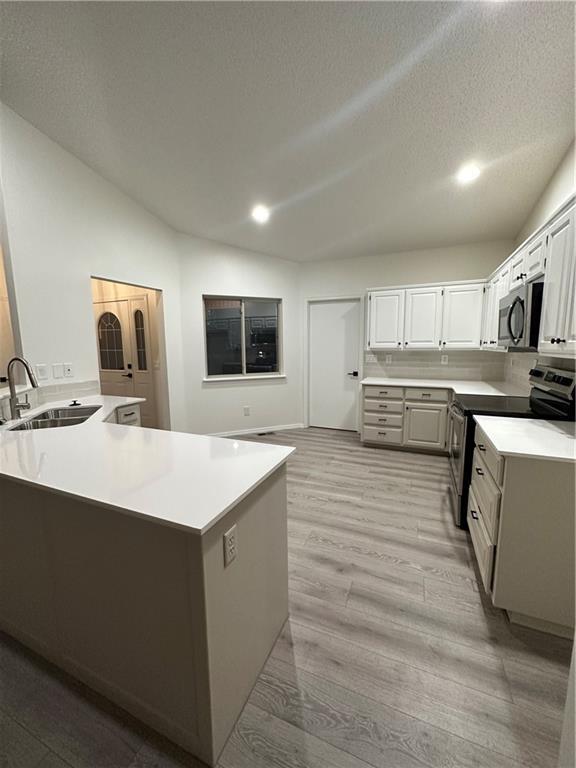 Foto del edificio - 14 Sunderland Dr