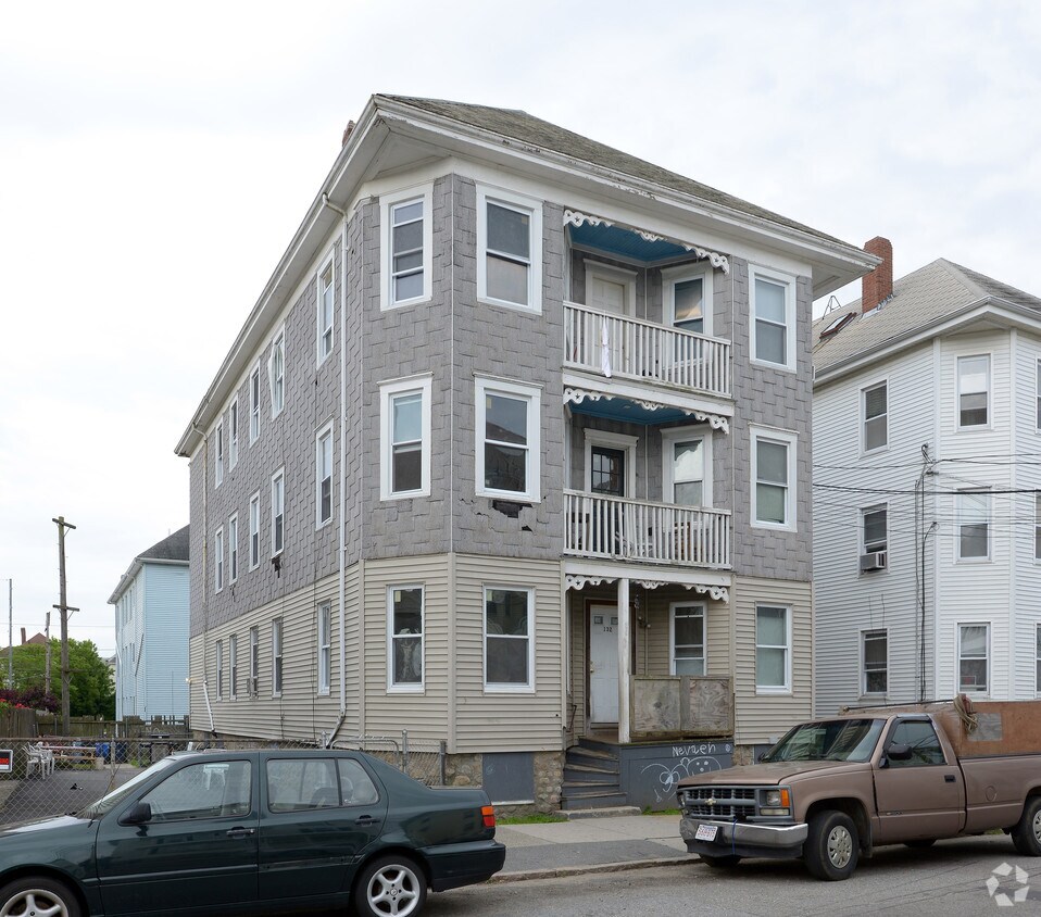 132 Bullard St, New Bedford, MA 02746 Apartments in New Bedford, MA