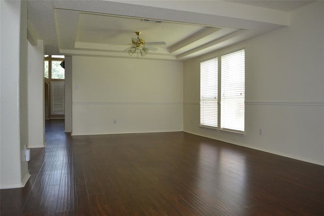 Building Photo - 1809 Lake Tawakoni Dr