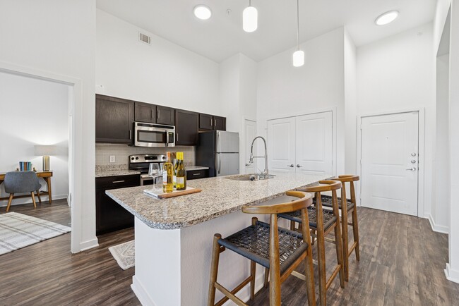 Foto del edificio - Mustang Station