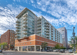 Building Photo - 909 W Washington Blvd
