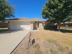Building Photo - 3007 Wisteria Ln