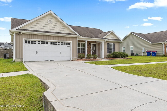 Building Photo - 212 Riverstone Ct