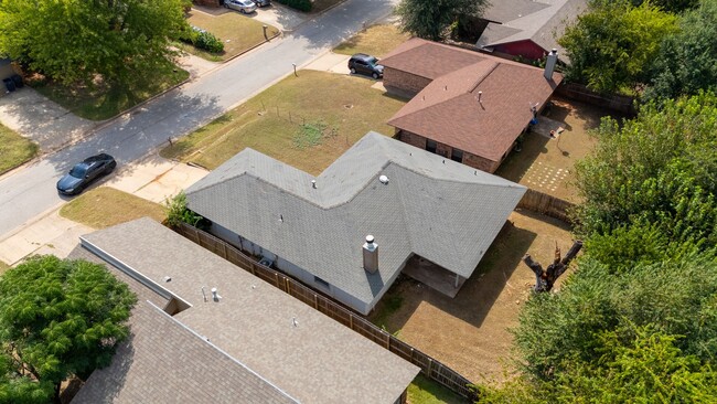 Building Photo - 4 Bedroom Rent to Own Home Available!