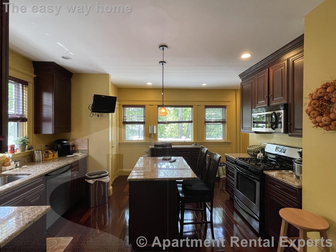 Photo - 200 Larch Rd Unit #2