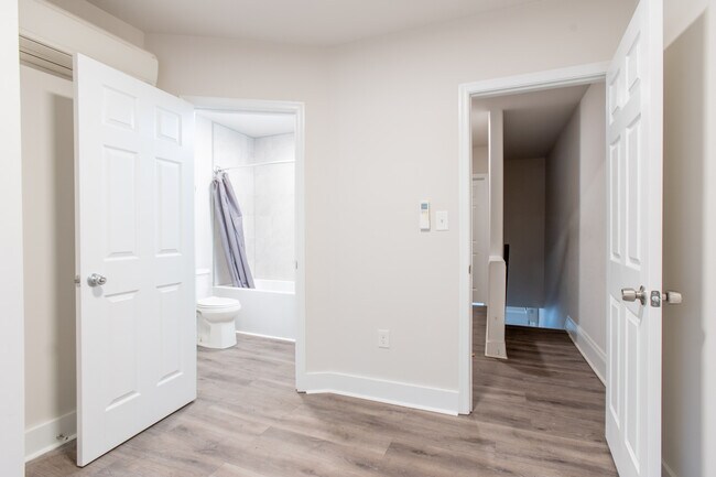 Foto del edificio - 1223 W Hazzard St