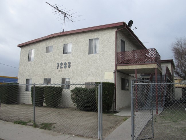 Building Photo - Sun Valley Apartments
