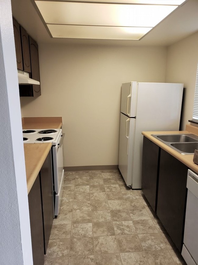 Building Photo - 1 bedroom in Lakewood