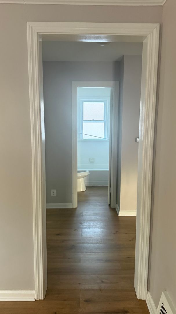 Foto del edificio - 3 bd 1.5 bath downtown Willoughby