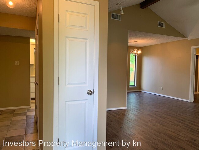 Building Photo - 3-7 Brookshire Ct