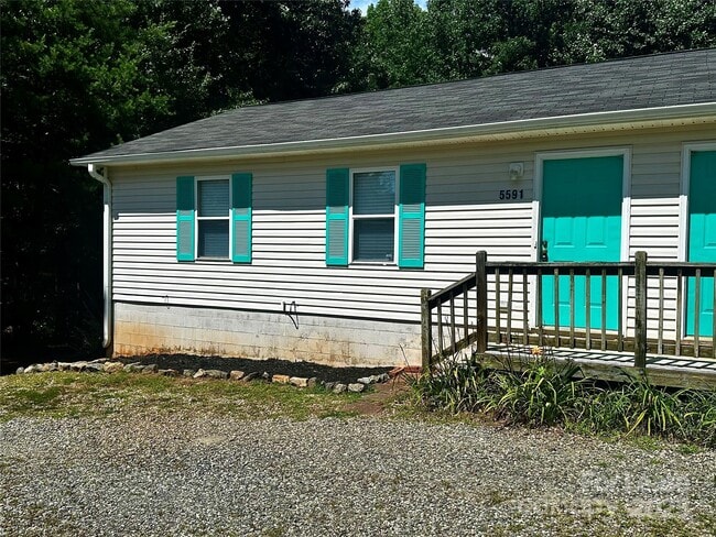 Building Photo - 5591 Wrenn Dr