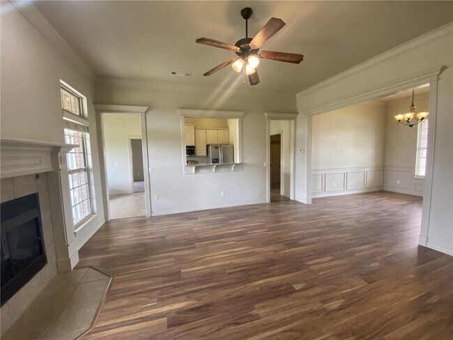 Foto del edificio - 2311 N Cornwall Ave