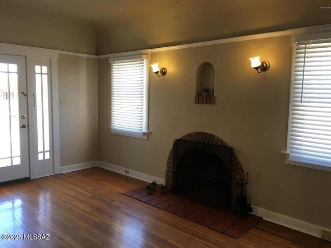Foto del edificio - 2333 E 6th St