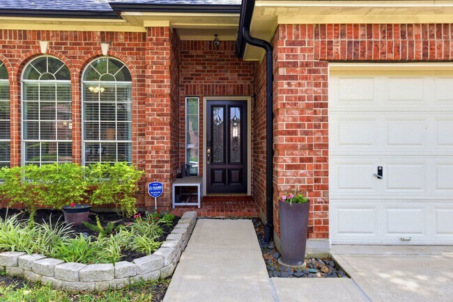 Building Photo - 2105 Mossy Trail Dr