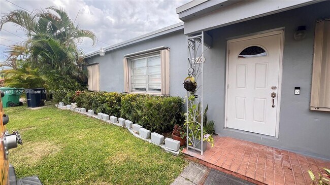 Foto del edificio - 7380 SW 36th St