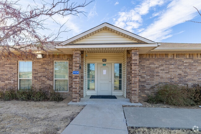 Oficina de arrendamiento - Cottage Park McAlester A 62+ Senior Community