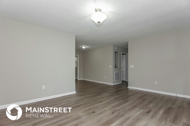 Foto del edificio - 1367 Hidden Valley Dr