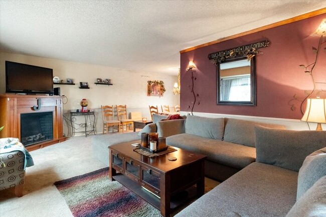 Building Photo - 7355 Woody Creek Dr