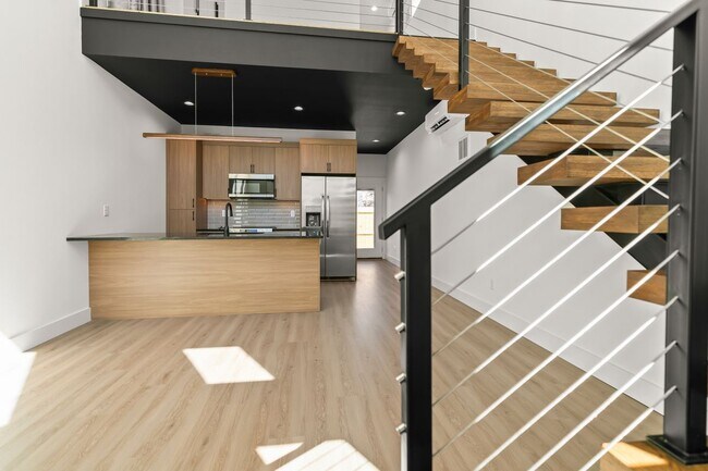 Foto del edificio - 410 E 16th St