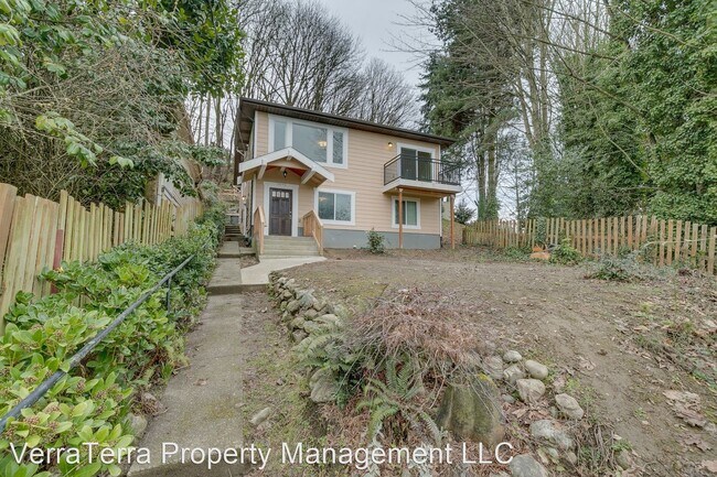 Foto del edificio - 3 br, 2 bath House - 1025 Sturgus Ave S